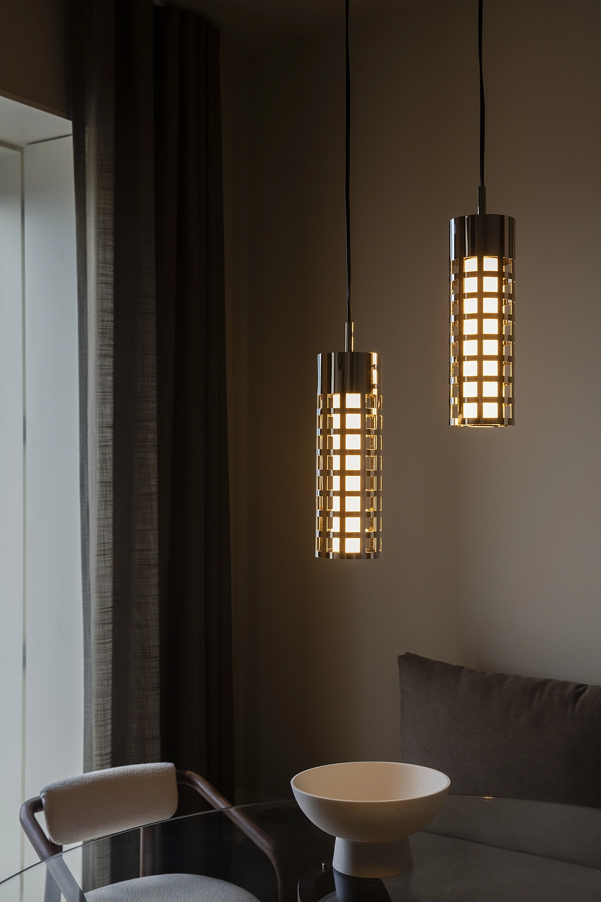 Designed by SOFIADEFRANCESCO in collaboration with Rosana Sousa, the Standing Steel Pendant Lamp embodies a perfect harmony of form and function.